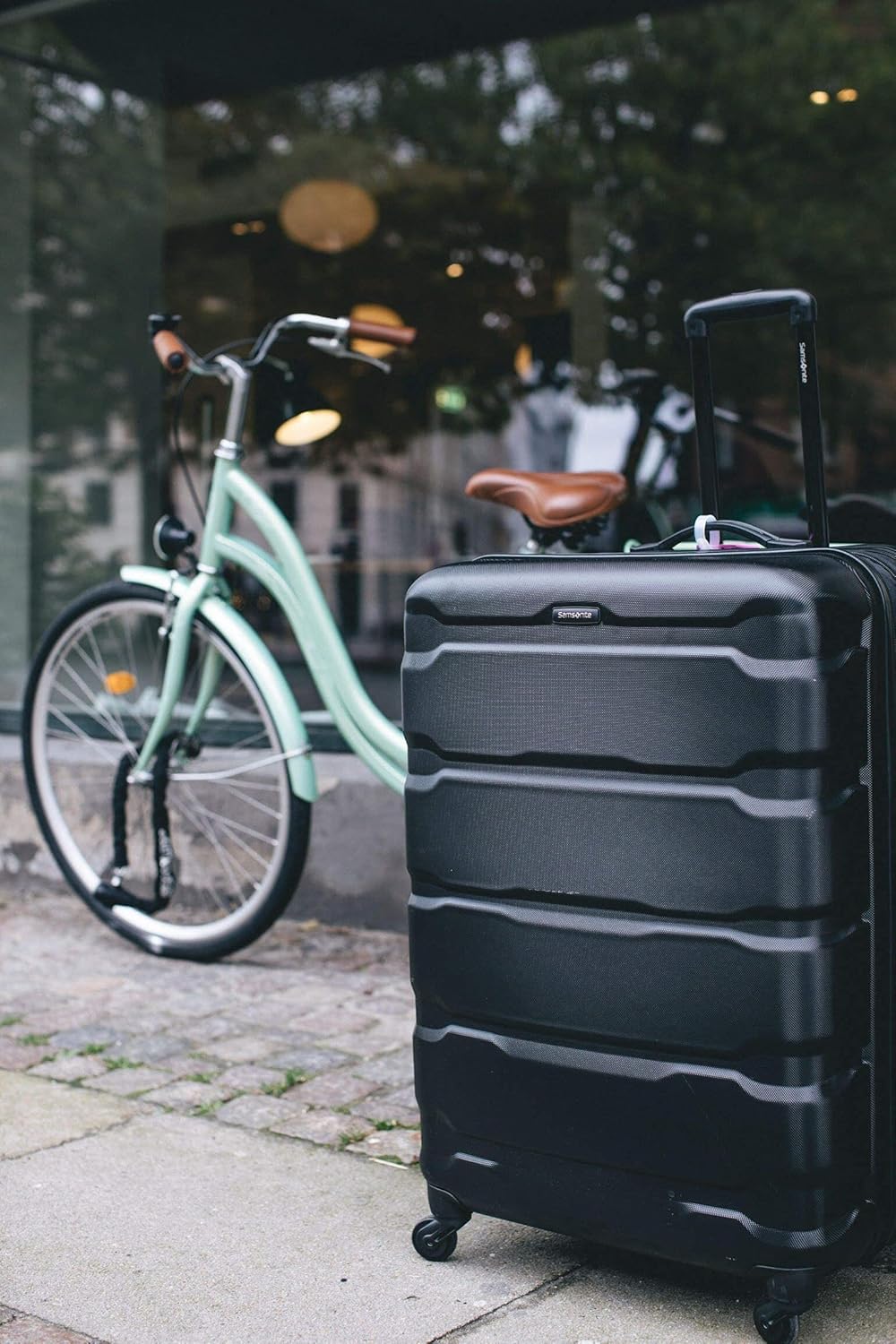 Samsonite Omni PC Hardside Expandable Luggage with Spinner Wheels Black Carry On 20 Inch.jpg