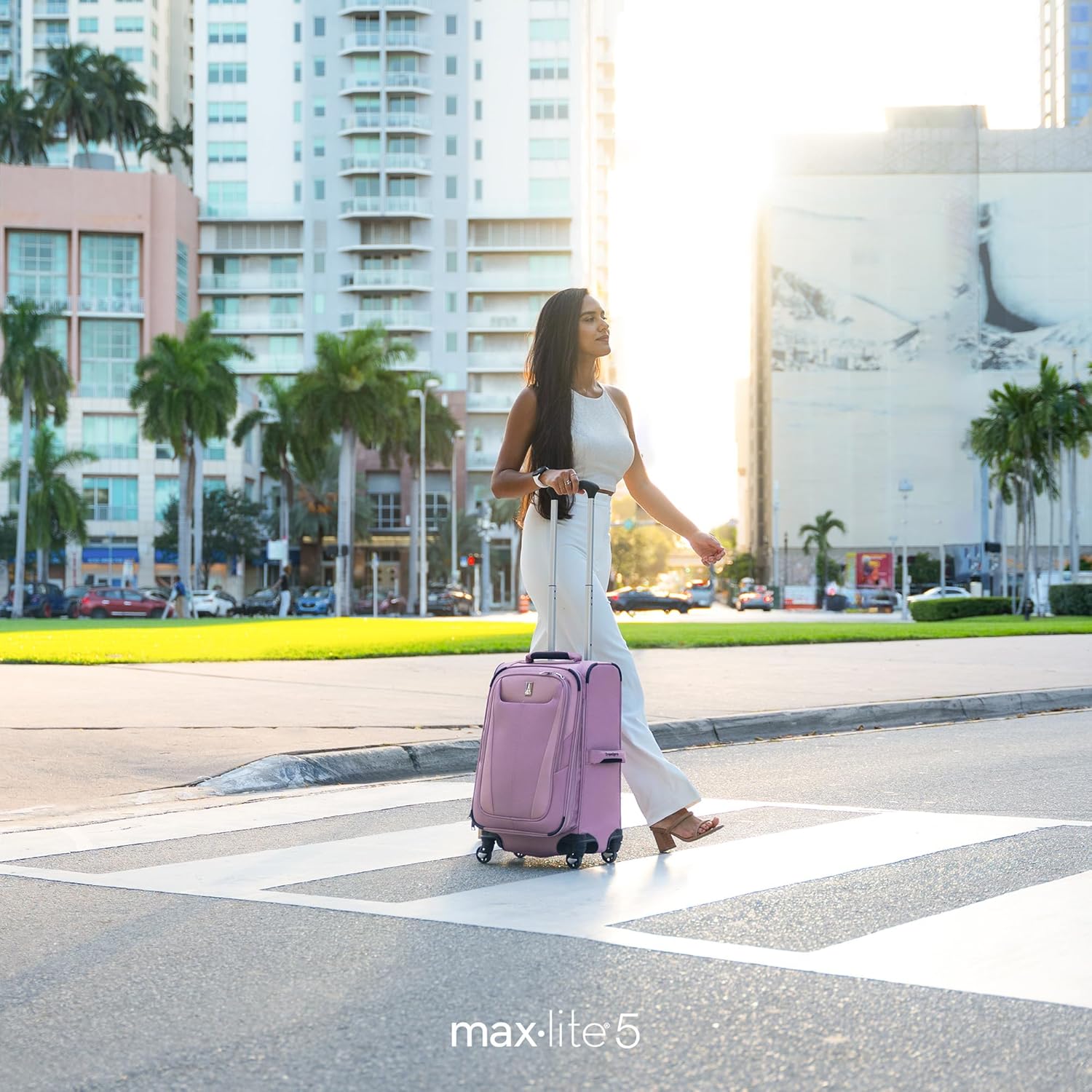 Travelpro Maxlite 5 Softside Expandable Luggage with 4 Spinner Wheels Lightweight Suitcase Men and Women Black Carry on 21 Inch.jpg