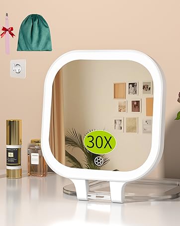 travel mirror with light